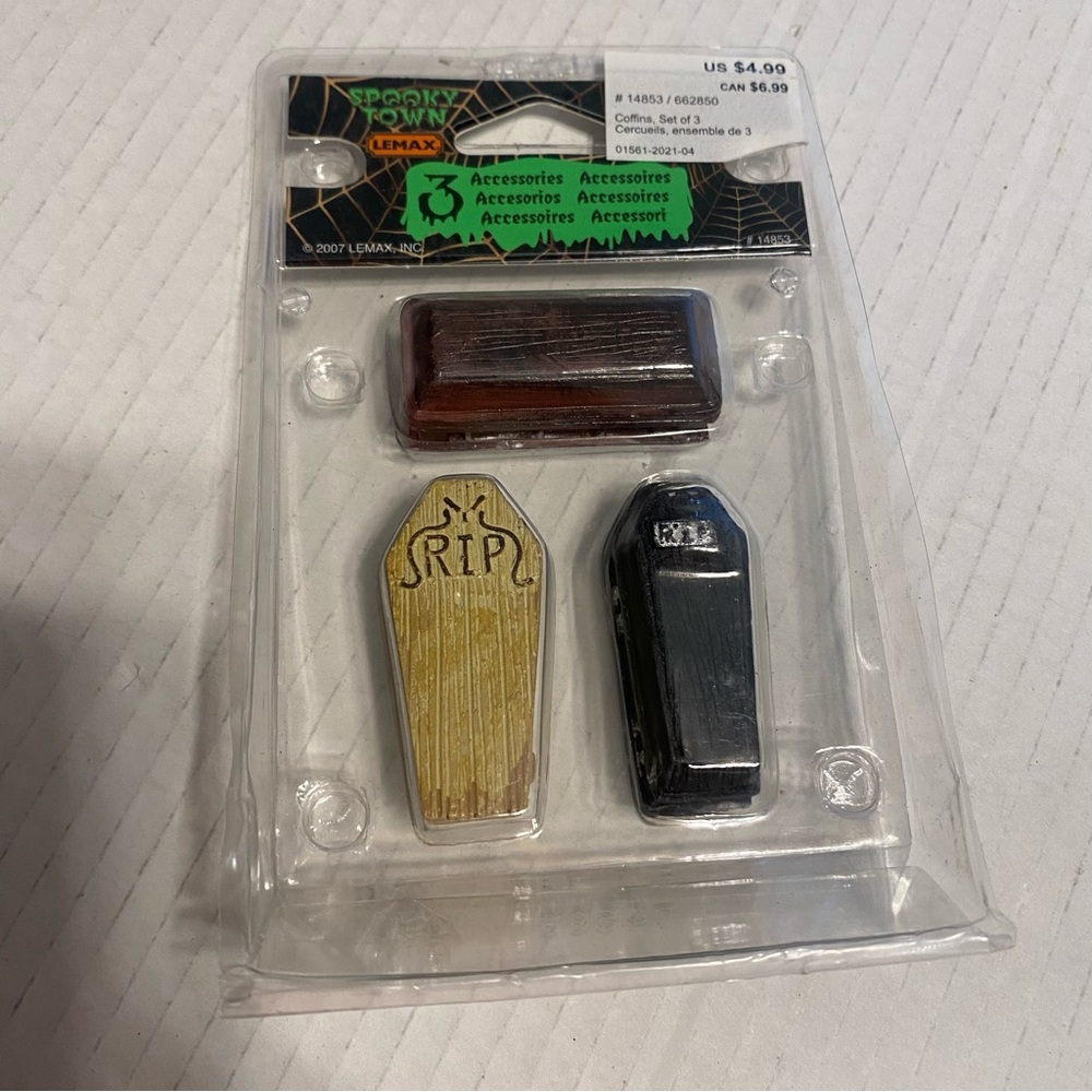 Lemax Spooky Town 3 pack Ceramic Coffins